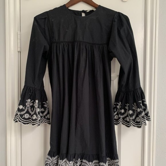 Black Dress with white trim - Picture 1 of 4